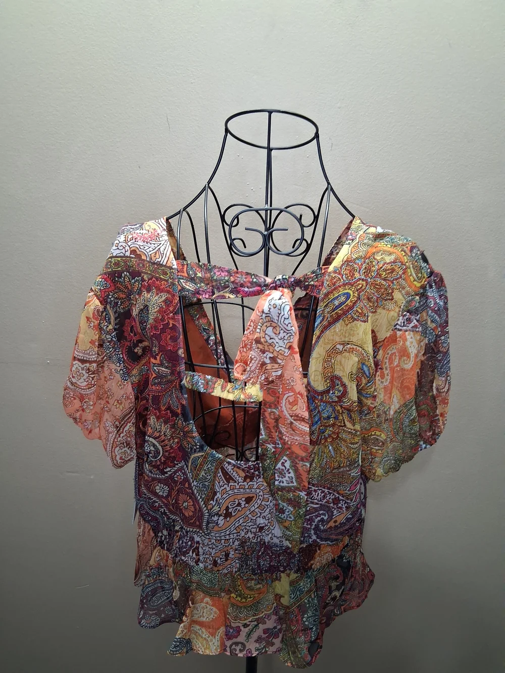 GUESS Eco Paisley Fields Print Peplum Top (Fits Medium/Large)